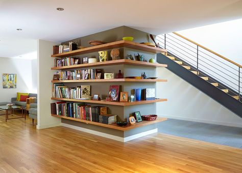 SHELVING IDEA - Shelves That Wrap Around Corners // Books have been confined to one side while decor pieces are displayed on the other… Hallway Shelving, Contemporary Hallway, Grey Wall Color, Contemporary Staircase, Wall Mounted Bookshelves, Bookshelves In Living Room, Shelving Ideas, Shelving Design, Regal Design