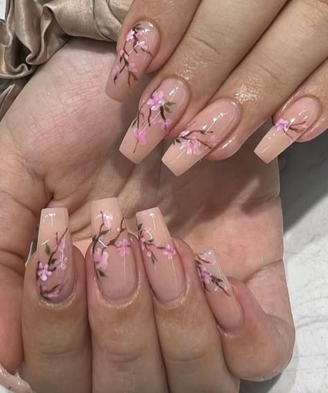 Cherry Blooms Nails, Blossom Tree Nails, Japanese Style Nail Art, Japan Inspired Nails, Flower Nails Ideas, Nails Cherry Blossom, Pink Nails Flower, Spring Nails Colorful, Pink Floral Nails