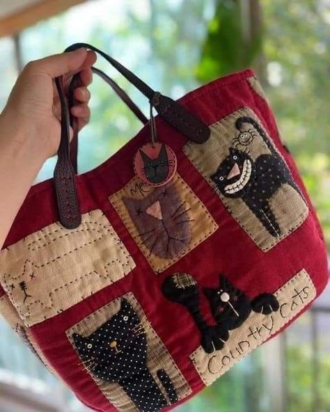 Artsy Bag, Denim Bag Patterns, Textile Bag, Upcycle Sewing, Handbag Outfit, Fabric Purses, Handcrafted Bags, Fascinating Facts, Fabric Accessories