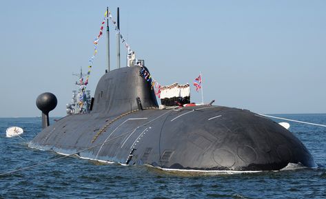 How a Freaky Chemistry Accident Sunk a Russian Nuclear Submarine | The National Interest Russian Nuclear Submarine, Submarine Art, Royal Navy Submarine, Russian Submarine, Soviet Navy, German Submarines, Nuclear Submarine, Nuclear Reactor, Executive Branch