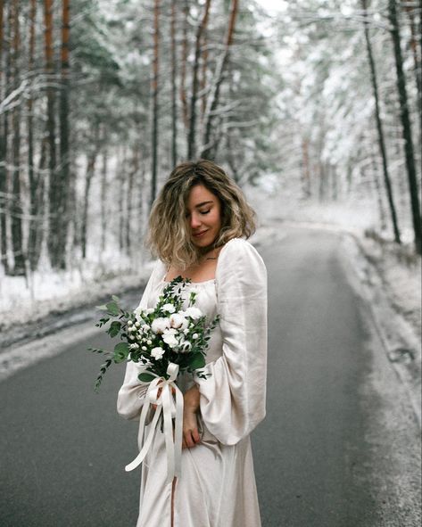 Winter Flower Photoshoot, Florist Brand, Flower Portrait, Snow Photoshoot, Spring Snow, Snow Flower, Snow Photography, Flower Photoshoot, Winter Fairy