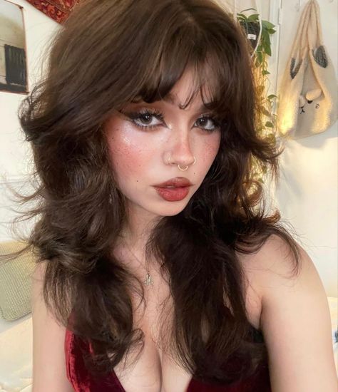 Prom Hairstyles Fringe, Prom Hairstyles For Long Hair With Bangs, Soft Curls With Bangs, Hellbabyeve Instagram, Prom Hairstyle With Bangs, Graduation Hairstyles With Bangs, Wedding Hair Fringe, Prom Wavy Hair, Prom Hair Bangs