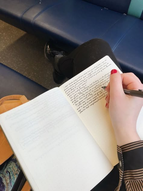 Journaling Aesthetic, Pretty Handwriting, Love Journal, On The Train, Journal Aesthetic, Sketchbook Journaling, A Pen, Studying Inspo, Study Inspiration