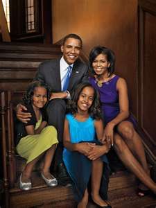 Obama Family . Obama Daughter, Barack Obama Family, Malia And Sasha, Sasha Obama, Michelle And Barack Obama, Bloc Party, First Ladies, Black Presidents, Barack And Michelle