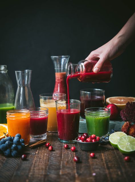 Carrot Orange Turmeric Juice 4 carrots, cut in half length wise and quartered3 large oranges, peeled1 grapefruit, peeled1/2 lemon, peeled and quartered2 1-inch Fall Juices, Blended Drink Recipes, Cranberry Apple Juice, Cinnamon Carrots, Turmeric Juice, Fresh Turmeric, Strawberry Juice, Blended Drinks, Beet Juice