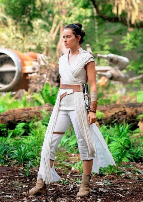 Ray Costume, Ray Star Wars, Star Wars Girl, Star Wars Outfit, Daisy Ridley Star Wars, Disfraz Star Wars, Rey Costume, Rey Cosplay, John Bennett