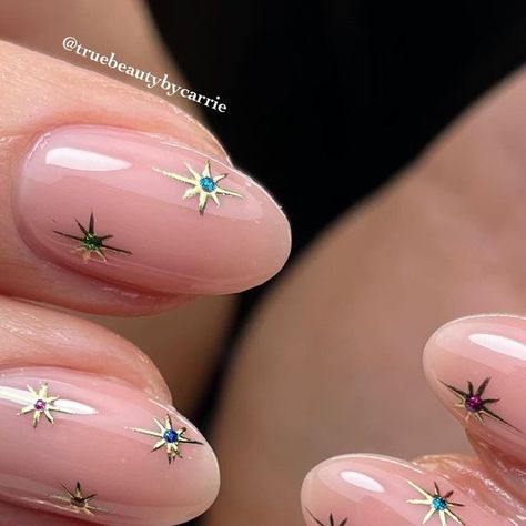 Star Christmas Nails, Christmas Nails Stars, Twinkle Star Nails, Almonds Nails, Builder Gel Nails, Nail Courses, Almond Nail, Cute Gel Nails, Twinkle Star