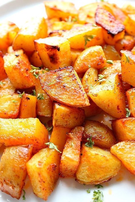 Easy Oven Roasted Potatoes Recipe – crispy on the outside and soft on the inside, these roasted potatoes are the easiest side dish ever! Soft Oven Roasted Potatoes, Patotoes Recipes, Easy Oven Roasted Potatoes, Oven Roasted Potatoes Easy, Healthy Cheese, Orange Things, Oven Roasted Potatoes, Japanese Sweet Potato, Roasted Potato Recipes