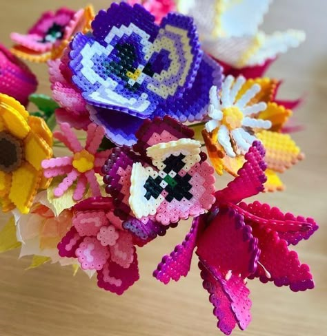 Perler Bead Bouquet, Melting Beads Flower, Peeler Bead Flower, Plant Perler Beads, Perler Bead Leilani Flower Patterns, Peeler Bead Flower Chain, Perler Bead 3d Flower, Melt Beads, Beaded Bouquet