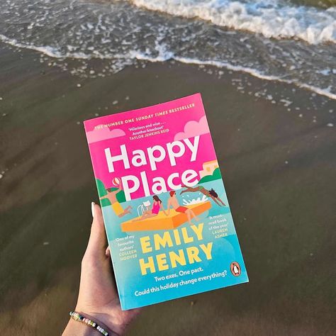 Happy Place ♡ qotd 》What's the next book on your wishlist? Book featured • Happy Place - Emily Henry Emily Henry, First Sunday, Personal Library, Lock Screens, Book Authors, Book Aesthetic, Happy Place, Happy Places, Favorite Books