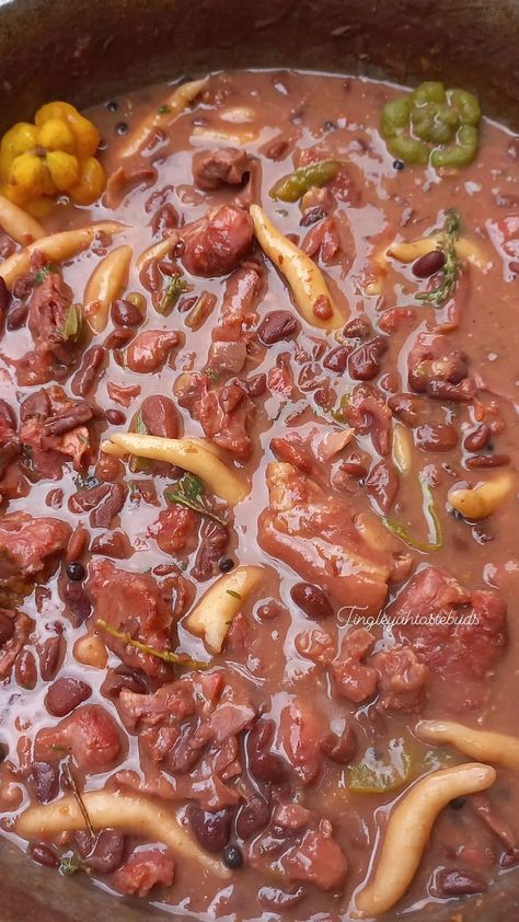 JAMAICAN FOODIES (est 2020) | Stew peas with pigtail Stew Peas With Pigtail, Pigtail Soup, Jamaican Stew Peas With Pigs Tail, Stew Peas Jamaican Recipe, Jamaican Stew Peas, Bahamian Food, Stew Peas, Jamaica Food, Jamaican Cuisine