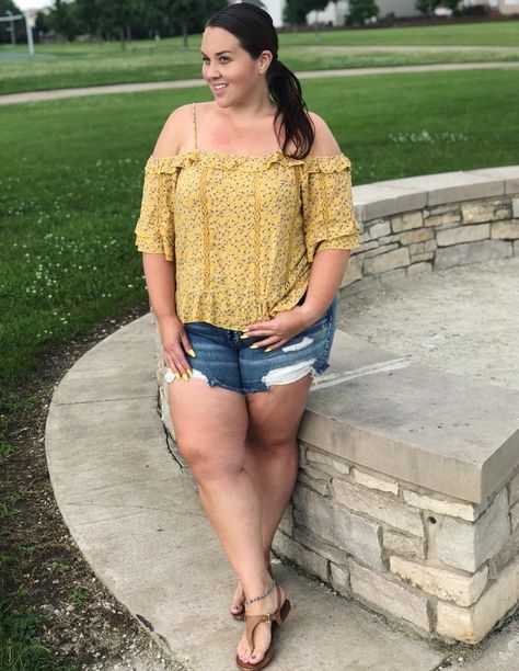 Sarah Rae, Vargas Girls, Call Me, Plus Size Fashion, Plus Size Outfits, Girl Fashion, Cool Outfits