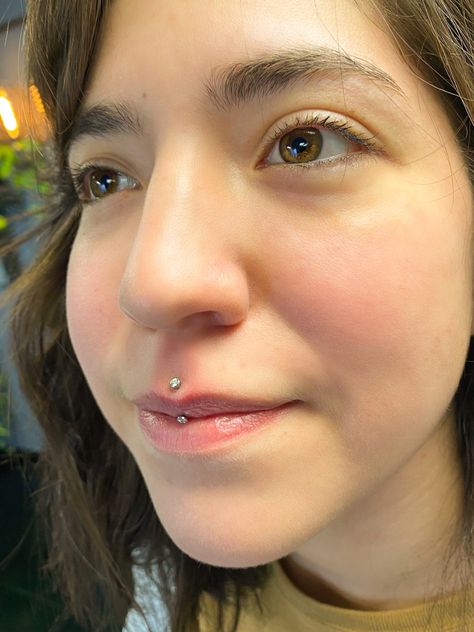 Vertical Philtrum Piercing, Jestrum Piercing, Facial Piercings, Piercings And Tattoos, Piercings, Facial, Nose Ring, Tattoos