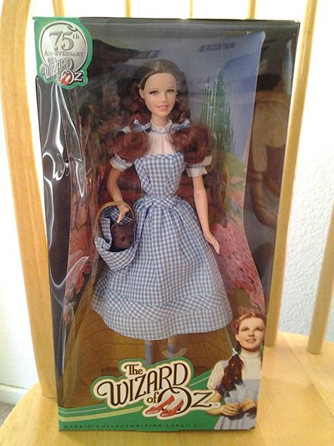 Wizard Of Oz Toys, English Lifestyle, Toy City, Wizard Of Oz Dolls, Wizard Of Oz Dorothy, Barbie Collector Dolls, Doll Barbie, Doll Clothes Barbie, Childhood Nostalgia