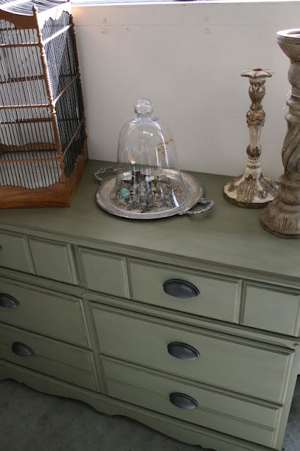 Chateau Gray Annie Sloan paint. Thinking about painting our guest room furniture this color and changing out the hardware. Chateau Grey Annie Sloan, Annie Sloan Chateau Grey, Sage Green Furniture, Guest Room Furniture, Gray Dresser, Chalk Paint Makeover, Green Dresser, Gray Chalk Paint, Grey Dresser