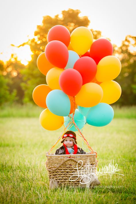 6 month old photo by Lightwork Photography, hot air balloon, balloons, aviator hat, goggles, bomber jacket, scarf, basket with sandbags, sunset, sunflare, styled photoshoot Baby Boy Photo Shoot Ideas, 6 Month Baby Picture Ideas, Diy Newborn Photography, Styled Photoshoot, Boy Photo Shoot, 1st Birthday Photoshoot, Baby Photoshoot Boy, Baby Shower Favors Girl, Baby Boy Photography