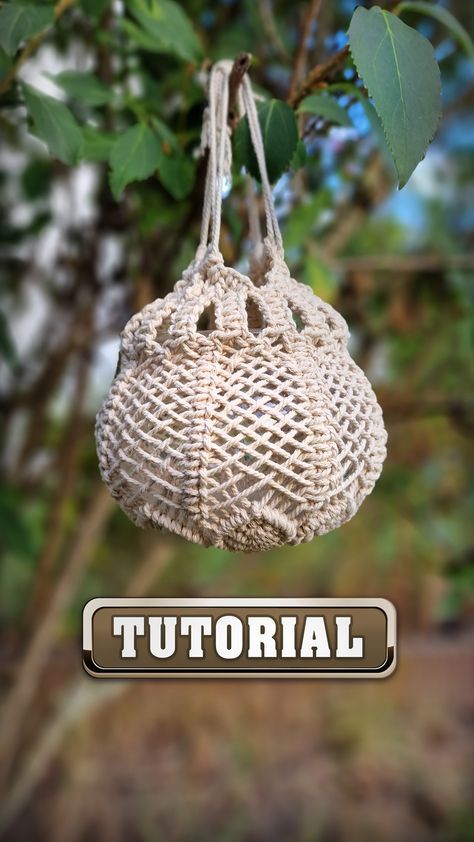 DIY Macrame Lantern Xmas Macrame, Macrame Jars, Tas Macrame, Macrame Lantern, Macrame Wedding Decor, Diy Dream Catcher Tutorial, Macrame Creations, Macrame Designs, Macrame Wall Hanging Tutorial