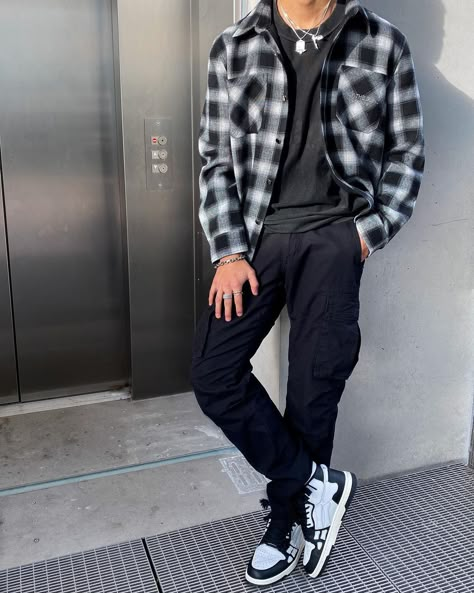 Hoodie And Flannel Outfits, Black Flannel Outfit, Flannel Outfits Men, Nerdy Outfits, Trendy Boy Outfits, Flannel Fashion, Flannel Outfits, Mens Casual Outfits Summer, Style Outfits Men