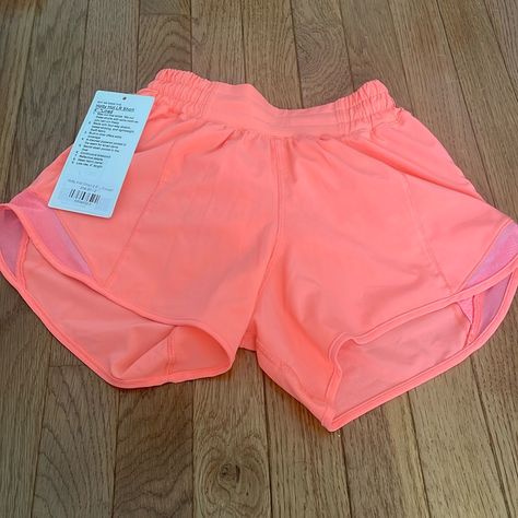 Never Worn 4 Inch Lined Hotty Hots Lr Short Size 2 Lululemon Size 2, Neon Lululemon Shorts, Lululemon Athletic Shorts With Built-in Shorts For Summer, Lululemon Hottie Shorts, Lulu Wishlist, Cute Lululemon Outfits Summer, Lululemon Shorts Outfit, Lululemon 2.5 Shorts, Womens Basketball Shorts