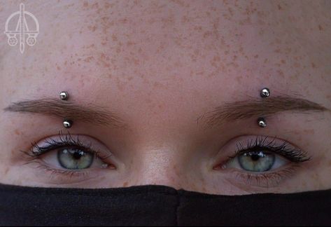 Middle Eyebrow Piercing, Eyebrow Piercing, Body Modifications, Piercing Tattoo, Body Mods, Goth Fashion, Piercing Jewelry, Alternative Fashion, Tatting