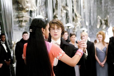 Barnes & Noble Harry Potter Yule Ball | POPSUGAR Tech Yule Ball Aesthetic, Harry Potter Humor, Harry Potter Yule Ball, Harry Potter Goblet, Film Harry Potter, Buku Harry Potter, The Goblet Of Fire, Yule Ball, Images Harry Potter