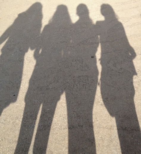 4 Shadow Sisters Four Sisters Aesthetic, Friend Pictures Shadow, Two Friends Shadow Pic, Bff Shadow Pictures, Sisters Shadow Photography, Friends Aesthetic Shadow Pics, I Miss My Sister, 4 Sisters, Girl Shadow