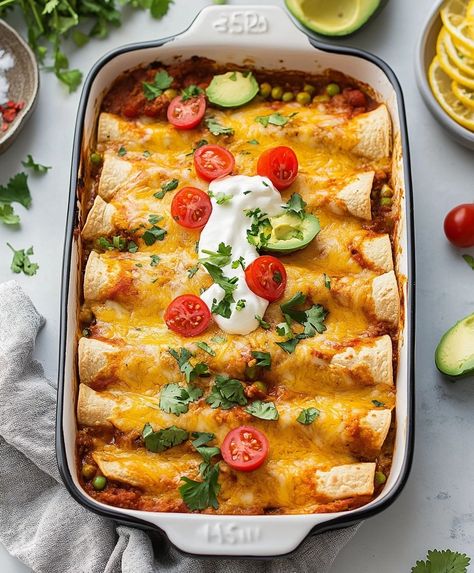 Breakfast Enchiladas Recipe Overnight Enchilada Breakfast Casserole, Egg Enchiladas Breakfast, Vegetarian Christmas Breakfast, Breakfast Enchiladas Make Ahead, Mexican Food Breakfast, Mexican Brunch Ideas, Breakfast Ideas Mexican, Brunch Enchiladas, Breakfast Enchilada Casserole