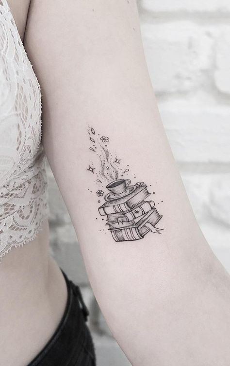 Book Tattoo Ideas, Books Tattoo, Bookish Tattoos, Coffee Tattoos, Shape Tattoo, Muster Tattoos, Tattoos For Lovers, Inspiration Tattoos, Tattoo Design Book