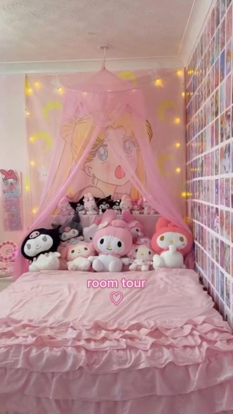 Room Decor Kawaii, Sanrio Bedroom, Sanrio Room, Kawaii Room Ideas, Hello Kitty Room Decor, Kawaii Bedroom, Otaku Room, Hello Kitty Rooms, Pink Room Decor