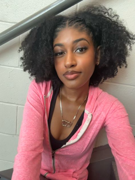 Cute Pink Shirt Outfits, Feminine Short Nails, Pink Hoodie Outfit Black Woman, Short Hair Styles Black Women, Quick Natural Hair Styles, Natural Hairstyle, Makeup Lashes, Dyed Hair Inspiration, Braids Hairstyles Pictures