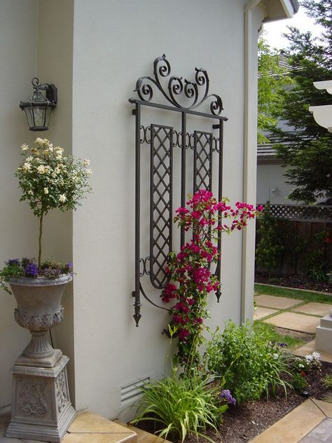 Hanging Trellis, Garden Trellis Designs, Vision Boarding, Iron Trellis, Wall Trellis, Outdoor Metal Wall Art, Wrought Iron Decor, Diy Trellis, Patio Wall