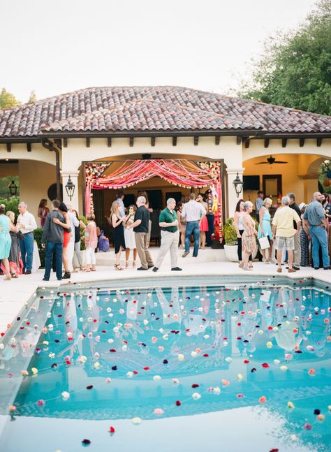 The Vault: Curated & Refined Wedding Inspiration - Style Me Pretty Wedding Pool Party Decorations, Pool Wedding Decorations, Backyard Engagement Parties, Party Tricks, Wedding Pool Party, 90s Fashion Outfits Hip Hop Party, Pool Wedding, Pool Party Decorations, Champagne Tower