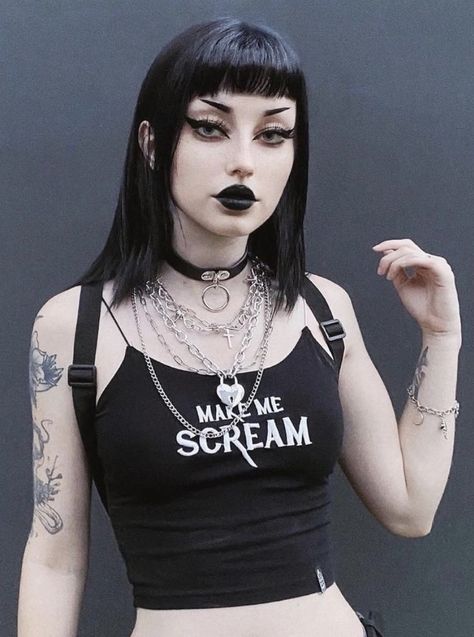 Grunge Gothic Makeup, Dark Makeup Looks Gothic, Gothic Hair And Makeup, Gotik Girl, Goth Egirl, Perky Goth, Gothic Face Piercings, Black Lipstick, Alt Girls