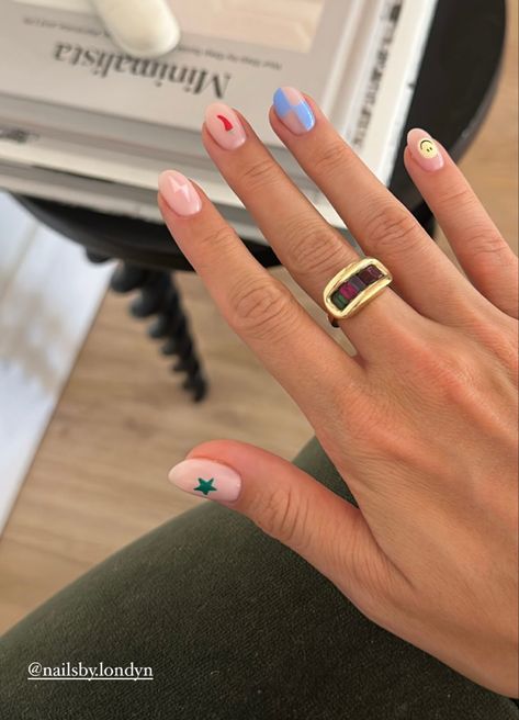 Simple Nail Designs February, Short Nails Cool Design, Individual Nail Designs, Nail Design Inspo 2024, Emilee Kiser Nails, One Hand Design Nails, Cute Funky Nails Short, Emily In Paris Nails, Fun Gel Nail Designs