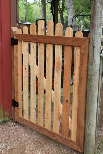 Wood Gates Ideas, Gates Ideas, Wood Fence Gates, Wood Gates, Gates And Fences, Garden Gates And Fencing, Yard And Garden, Wood Gate, Fenced Yard