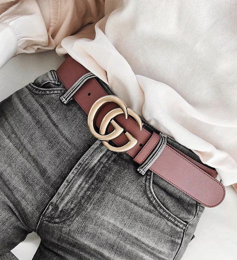 Grey jeans, pink belt, white shirt --> Fashion Pinterest: @FlorrieMorrie00 Instagram: @flxxr_ Gucci Fashion Show, Gucci Belt Outfit, Pink Belt, Streetwear Mode, 90's Fashion, Gucci Fashion, Street Fashion Photography, Jared Leto, Girly Girl