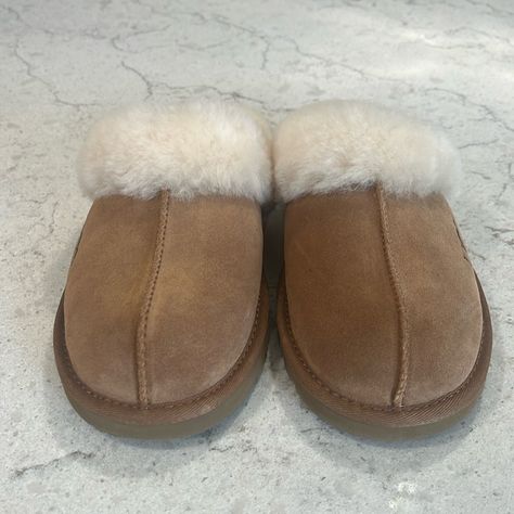 My Daughter Received Two Of The Same Pair But Did Not Tell Me Until I Threw Away The Box! I Have The Ugg Waterproof System And Will Waterproof If You Would Like! Ugg Boot Slippers, Ugg Boot Slipper, Uggs Plastic, Ugg Oh Yeah Slides, Ugg Yeah Slides, Waterproof Uggs, Cute Uggs, Shoe Room, Cute Slippers