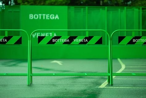 explore bottega veneta's immersive, green MAZE installation in seoul Bottega Veneta Interior, Maze Installation, Bottega Veneta Green, Store Concept, Exhibition Display, Squid Game, Store Interior, Signage Design, Seoul Korea