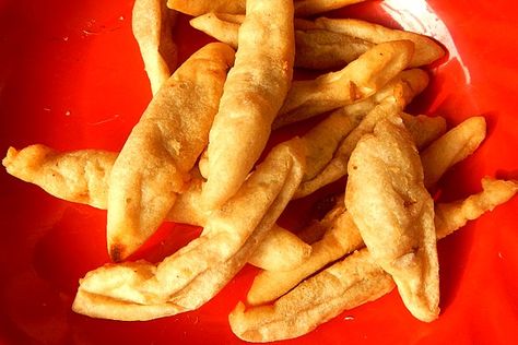 Kikiam Recipe Filipino, Kikiam Street Food, Pinoy Street Food, Squid Dishes, Filipino Snacks, Filipino Street Food, Crispy Oven Fries, Oven Fries, Banana Snacks