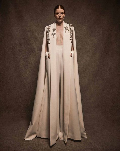 Krikor Jabotian | Chapters Krikor Jabotian, Cape Fashion, Futuristic Fashion, فستان سهرة, Loose Outfit, Future Fashion, Abayas Fashion, Glam Dresses, Abaya Fashion