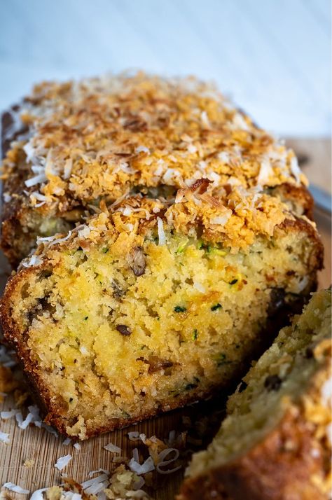 Simple & Moist Pina Colada Zucchini Bread Recipe – Tastilly Pina Colada Bread Recipe, Pina Colada Zucchini Bread, Dream Pie Recipe, Zucchini Pineapple Bread, Copycat Recipes Desserts, Garden Vegetable Recipes, Dream Pie, Poppyseed Bread, Mini Pineapple Upside Down Cakes