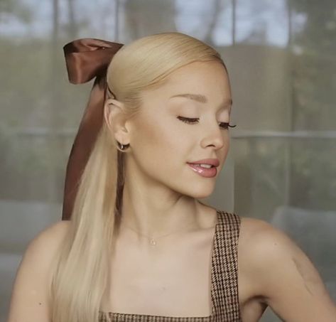 Ariana Grande Blonde Hair, Ariana Grande Hair, Ariana Grande Album, Ariana Grande Outfits, Ariana Grande Cute, Ariana Grande Photos, Ariana Grande Pictures, Ariana G, Cat Valentine