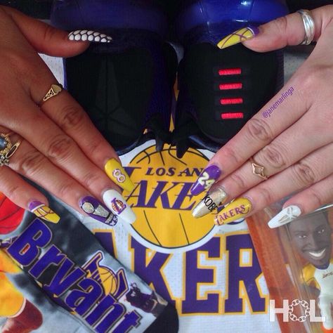 Kobe Bryant #NailArt #Nails #NailDesign #NailPolish #NailGameProper Kobe Bryant Nails, Laker Nails, Kobe Nails, Peaches Nails, Lakers Nails, Basketball Nail Designs, Raw Nails, Basketball Nails, Rip Kobe