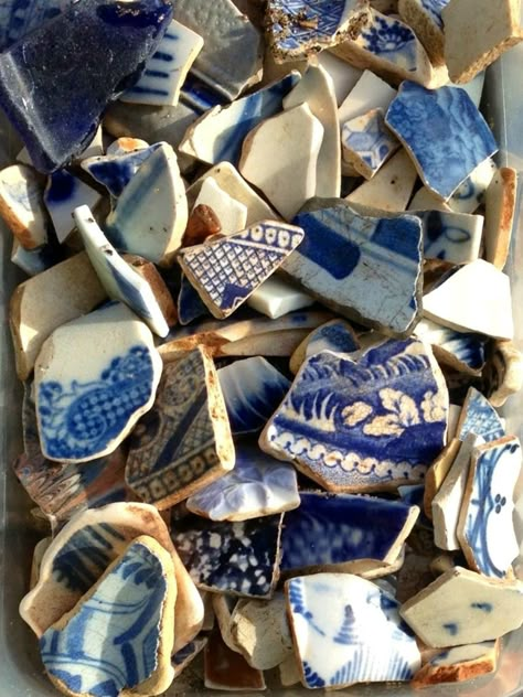 Blue Pottery Aesthetic, Blue Shell Aesthetic, Seashell Aesthetic Blue, Pottery Shards Jewelry, Ceramics Sea Inspired, Memory Case, Shell Beach, Blue Pottery, Sea Pottery