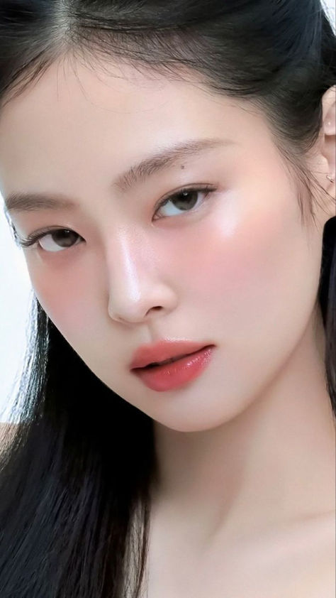 Latest Eye Makeup Trends 2023, Face Inspiration, Asian Makeup Tutorials, Korean Makeup Tips, Shot Hair, Jennie Wallpaper, Face Charts, Make Up Tutorials, Soft Makeup Looks