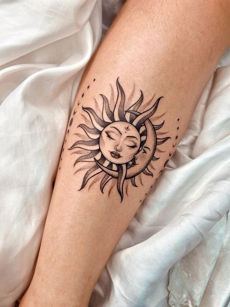 Tattoo Sol E Lua, Pisces Tattoo Designs, Arm Sleeve Tattoos For Women, Sun Tattoo Designs, Sun And Moon Tattoo, Sun Tattoos, Flower Tattoo Sleeve, Discreet Tattoos, Sun Tattoo