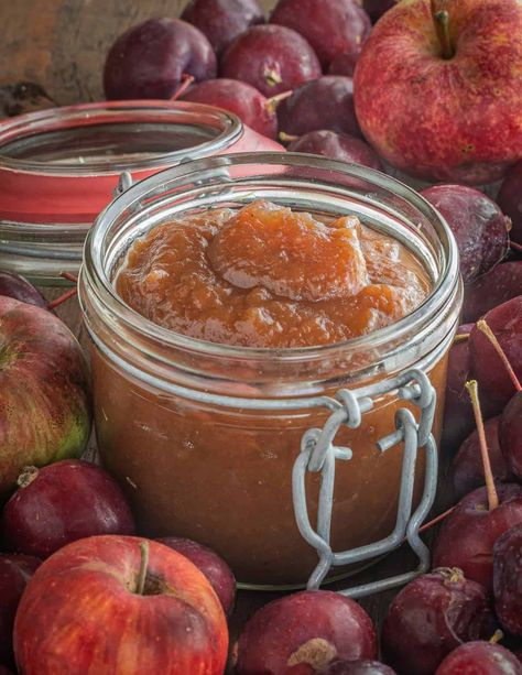 Crabapple Butter, Crab Apple Butter, Apple Butter Uses, Crab Apple Recipes, Make Apple Butter, Crab Apple Jelly, Wild Leeks, Organ Meats, Crab Apples