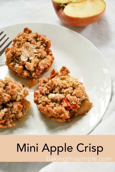 Quick and easy individual apple crisps. They come together in seconds and are the perfect little treat. Mini Apple Crisp, Apple Crisps, Baby Apple, Mini Apple, Sweet Breads, Quick Oats, Apple Crisp, Cinnamon Apples, Come Together