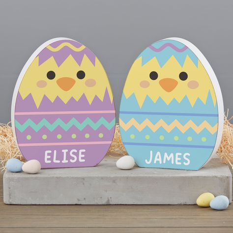 Easter Chicks Crafts Wood, Easter Wood Projects, Cowboy Salad, Easter Yard Art, Wooden Easter Decorations, Shelf Decorations, Craft Easter, Easter Wood Crafts, Personalized Easter Gifts