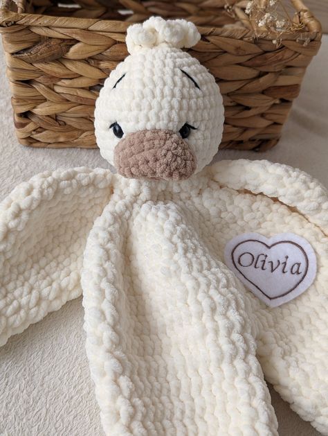 Personalized Baby Lovey Goose, Baby Lovey With Name, Crochet Duck Comforter, Baby Cuddle Toy, Plush Goose Lovey - Etsy Estonia Goose Lovey, Goose Crochet, Crochet Goose, Crochet Duck, Baby Lovey, Estonia, Personalized Baby, Crochet Toys, Stuffed Animals